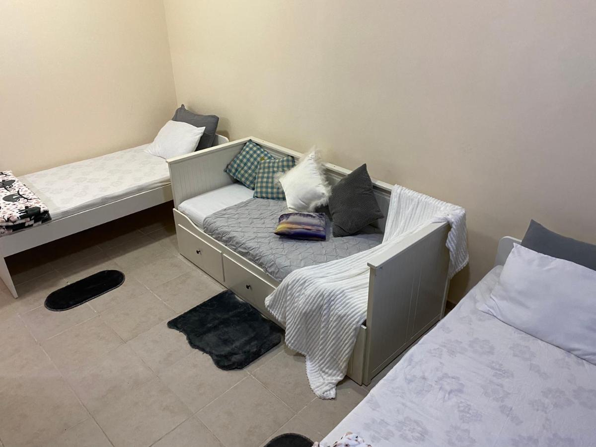 Nash Guest House Females Only Dubai Buitenkant foto