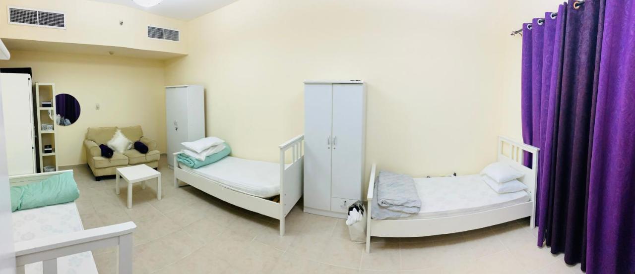 Nash Guest House Females Only Dubai Buitenkant foto